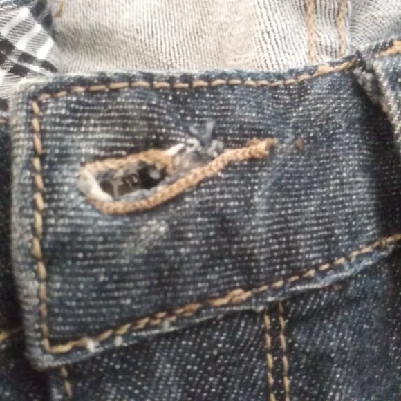 MaDame Jeans 1993 women's size 32 worn out & distressed jeans - Picture 16 of 16